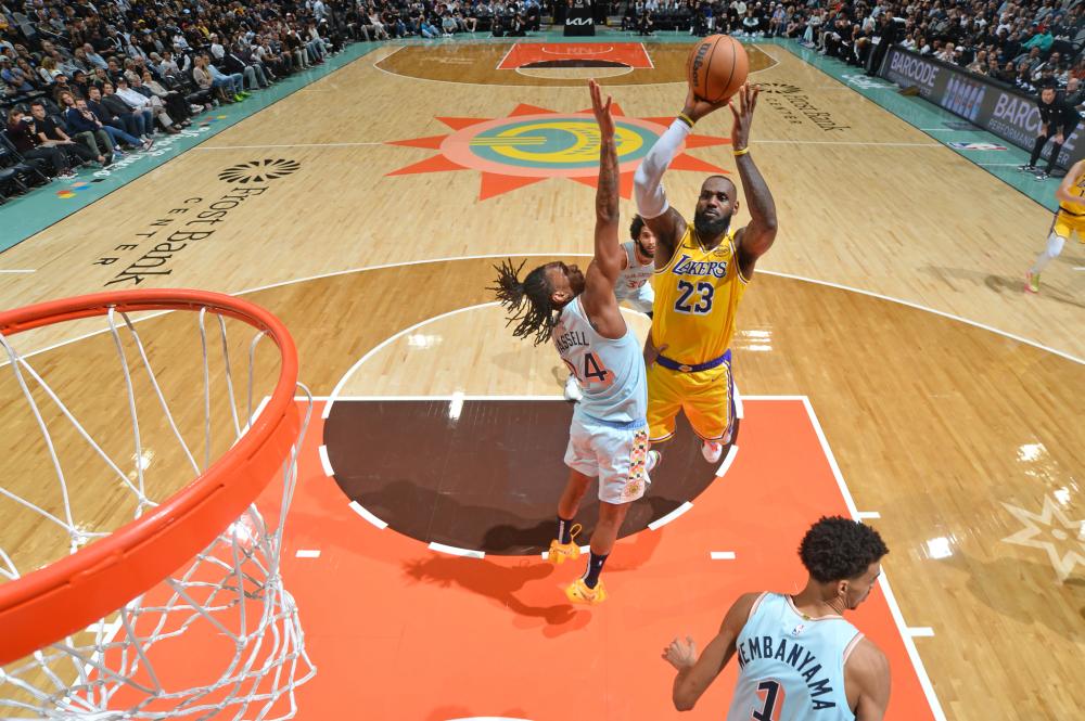 他能够在高 他能够在高